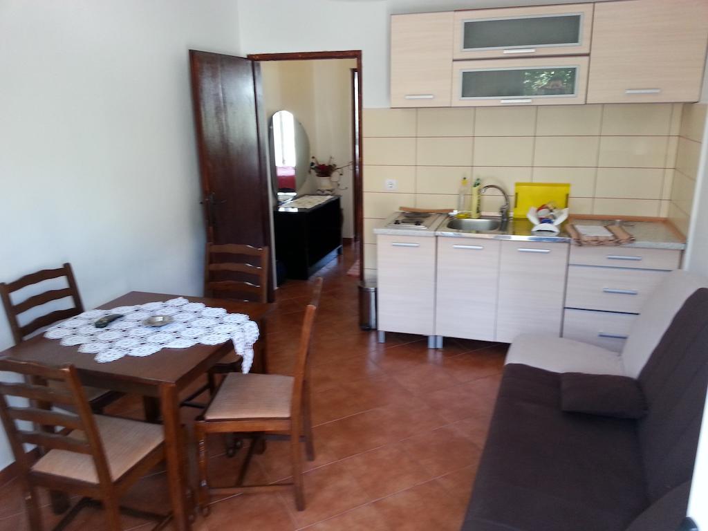 Apartments Stevo Nikocevic Bar Habitación foto